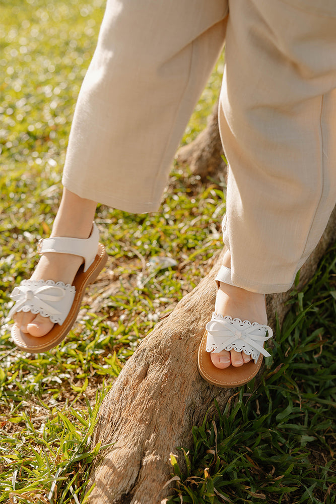 Zoen Laser Cut Sandals in White Kids