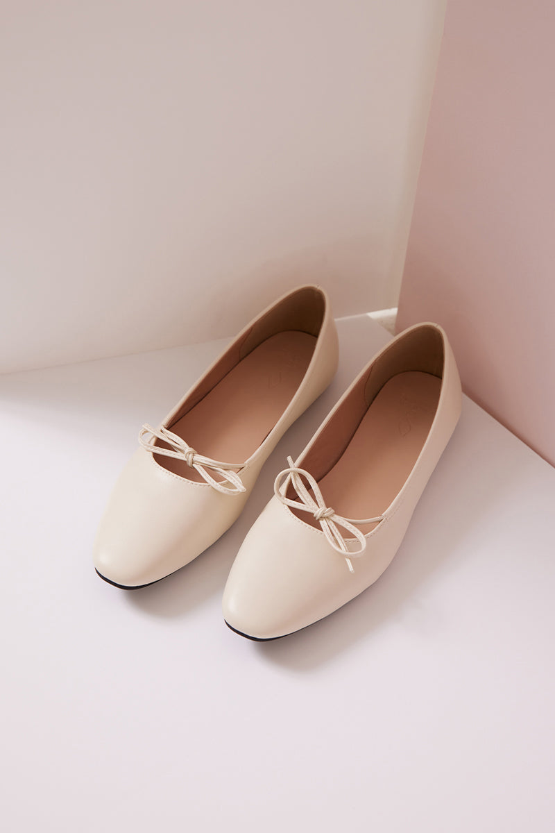 Quilla Knotted Maryjane Flats in Ivory