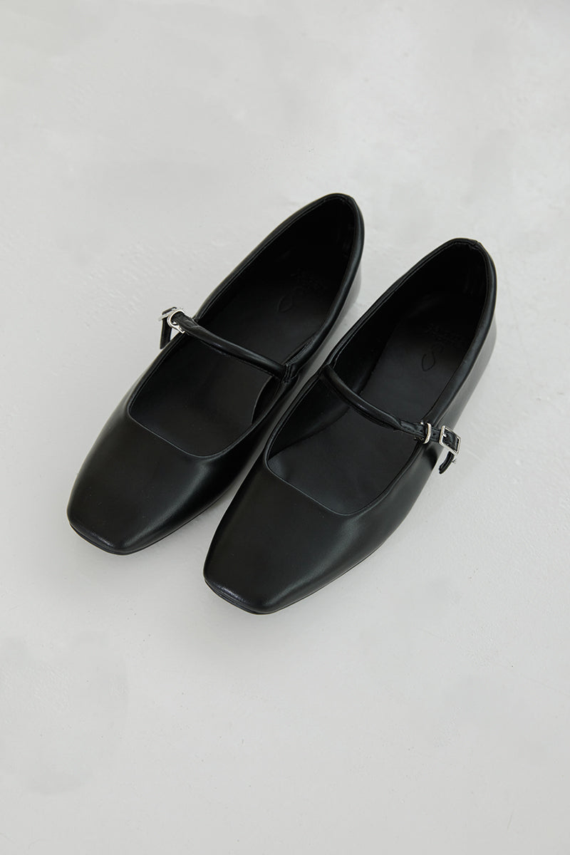 Adoria Maryjane Flats in Black