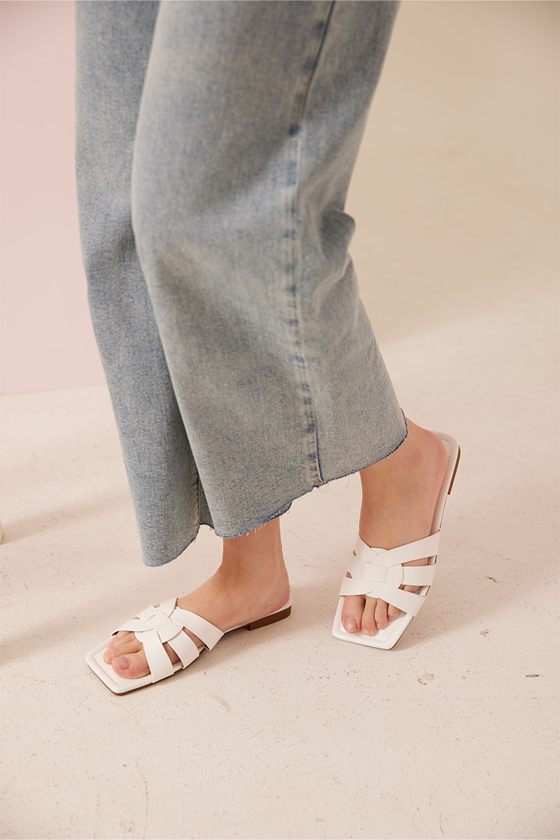 Billie Interlocking Sliders in White