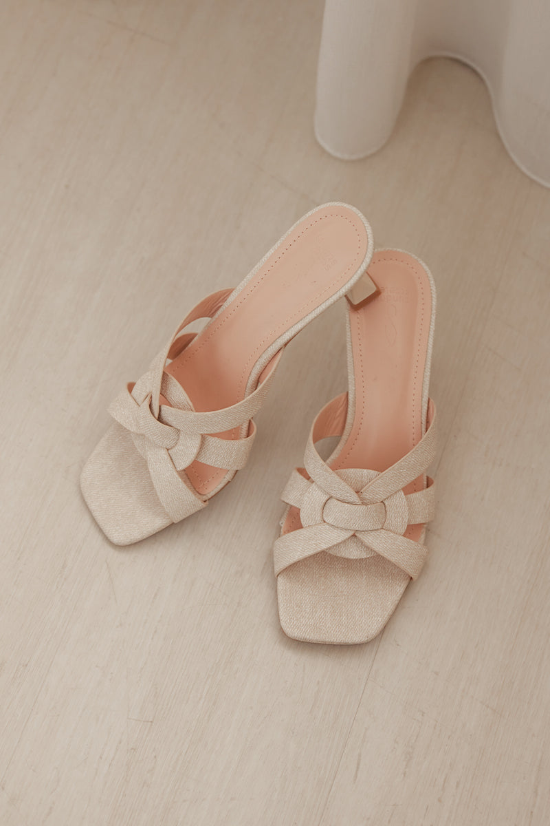 Bojanna Interlocking Heels in Waterproof Linen