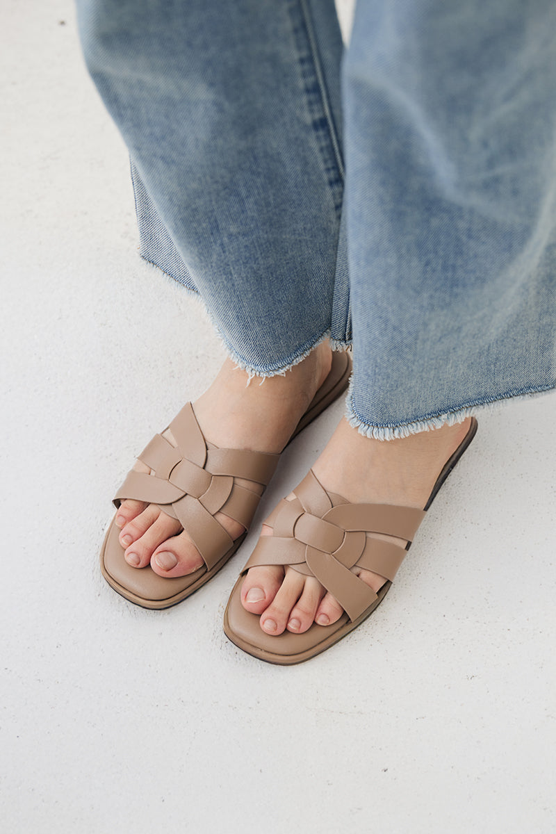 Bondi Cloud Sliders in Taupe