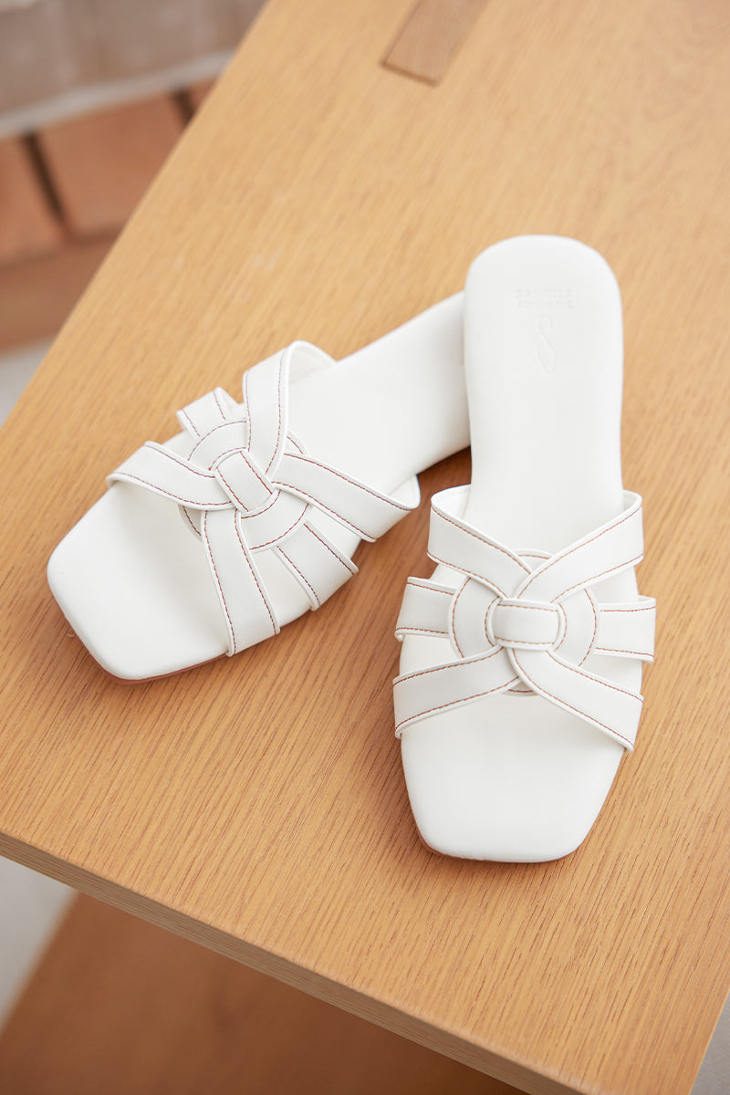 Bonita Contrast Stitching Sliders in Cream