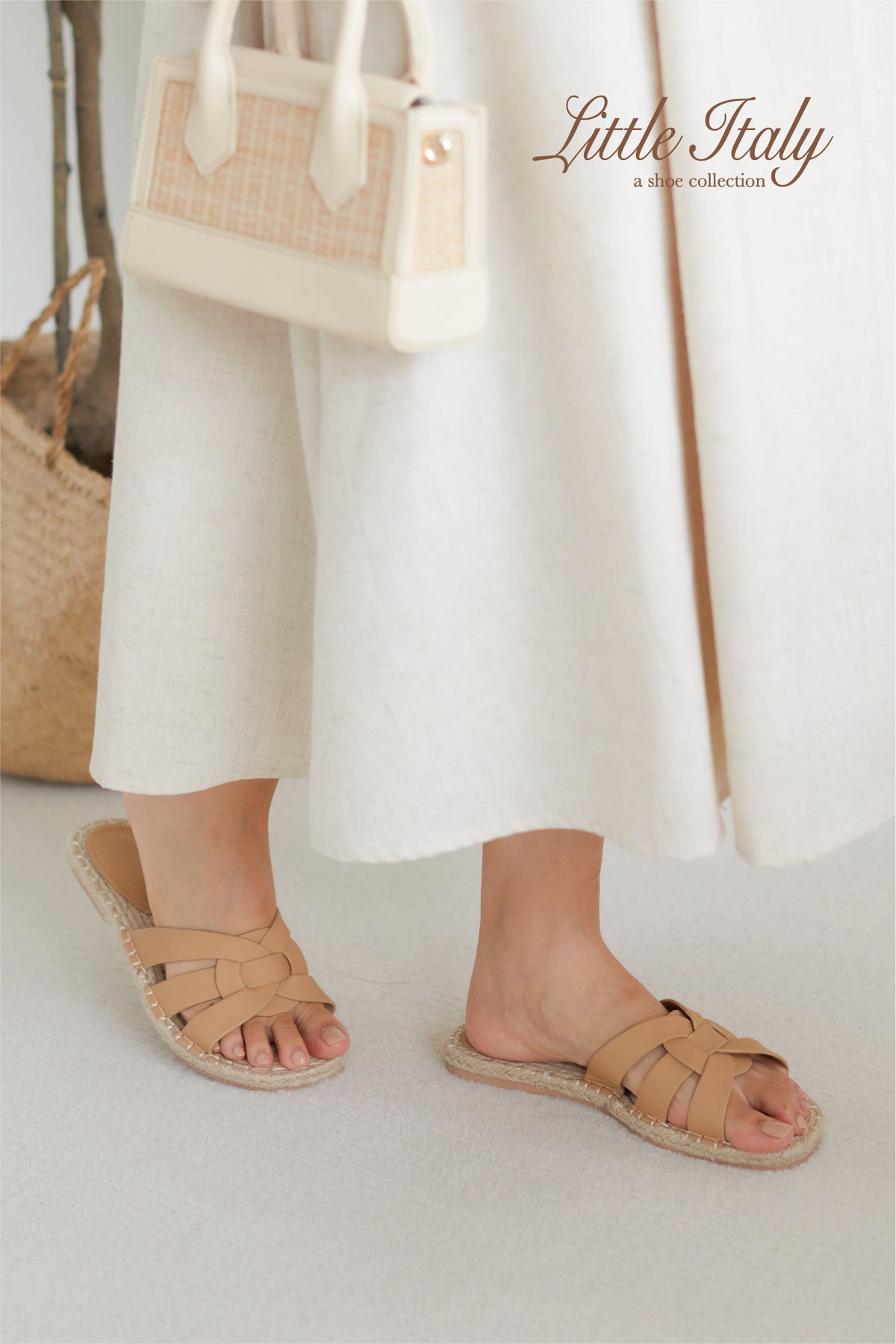 Bora Interlocking Espadrilles Sliders in Nude