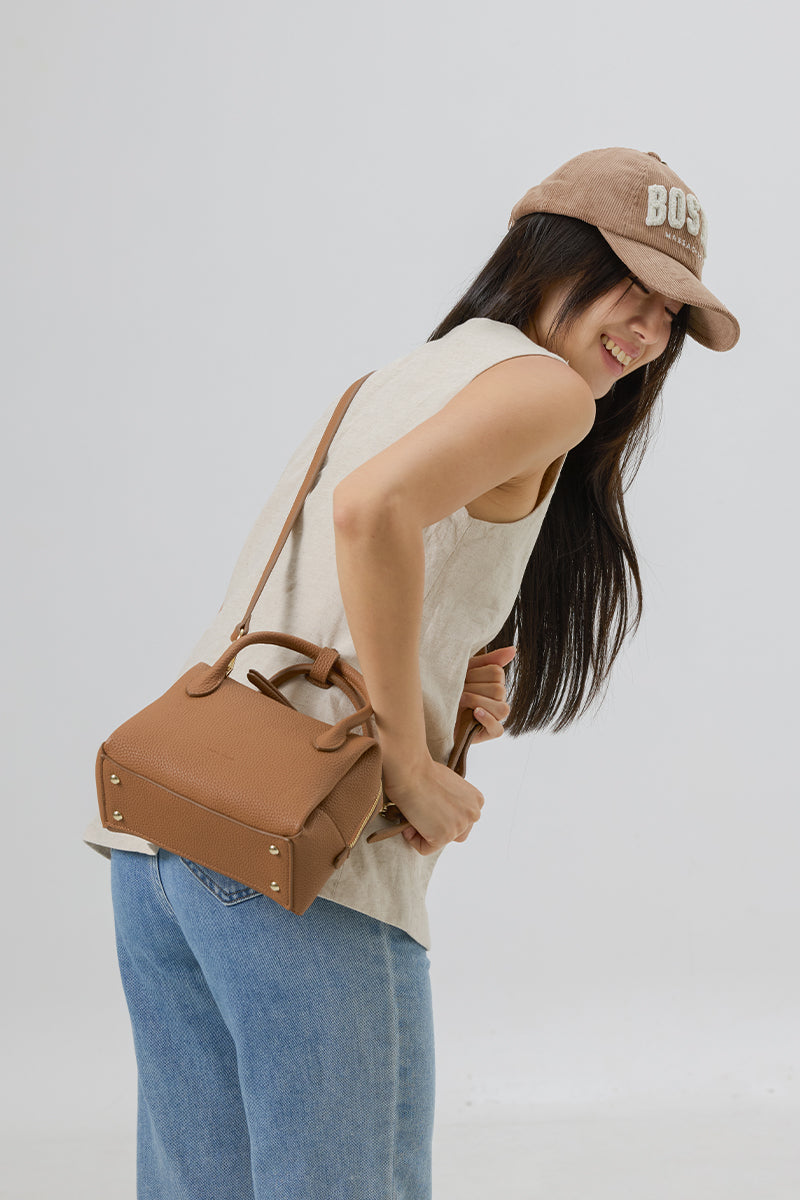 Boston Bowling Bag in Camel