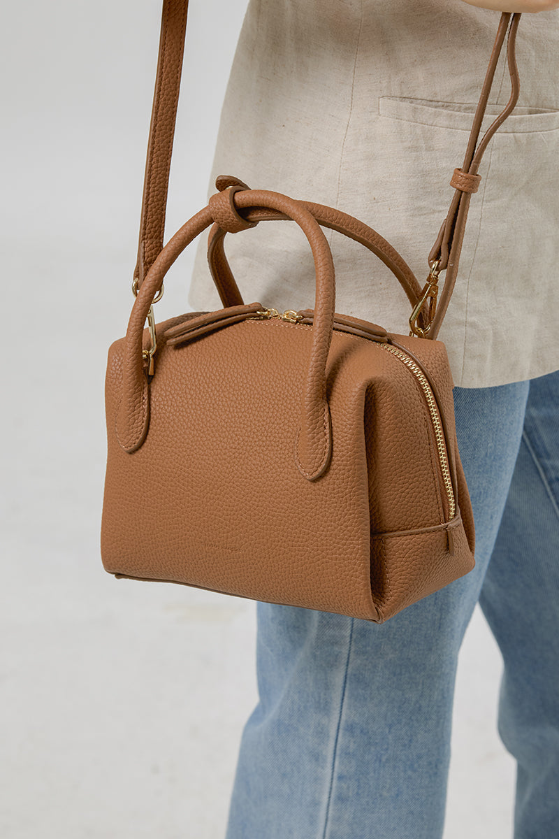 Boston Bowling Bag in Camel