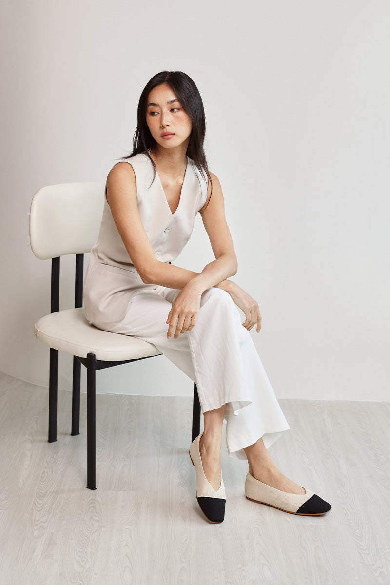 Coco Cloud Flyknit Flats in Cream