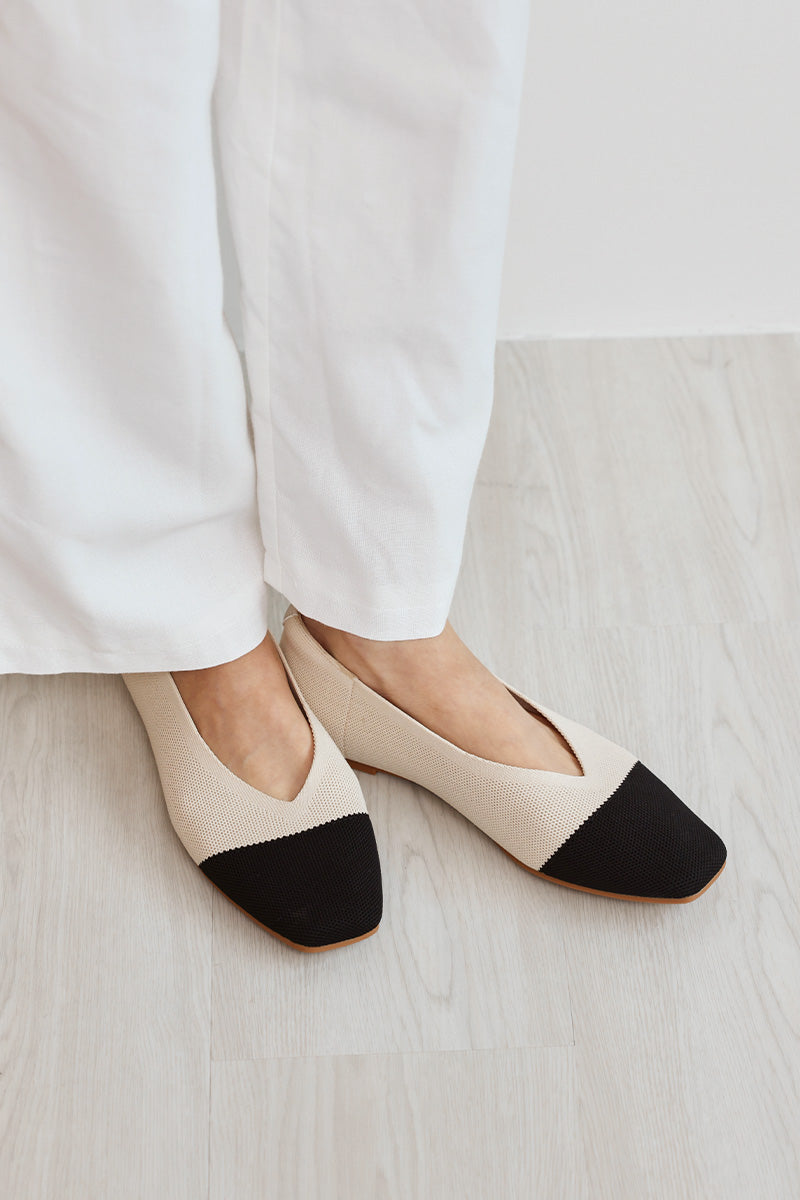 Coco Cloud Flyknit Flats in Cream