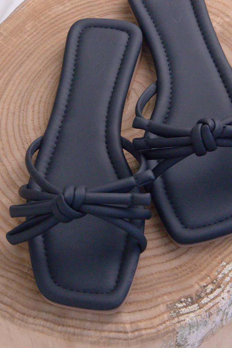 Devon Knotted Ribbon Sliders in Black