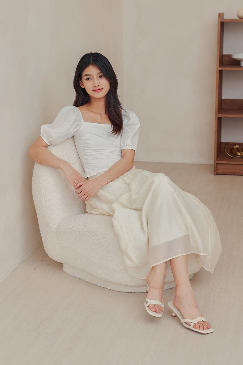 Elvaria Strappy Kitten Heels in Waterproof Linen
