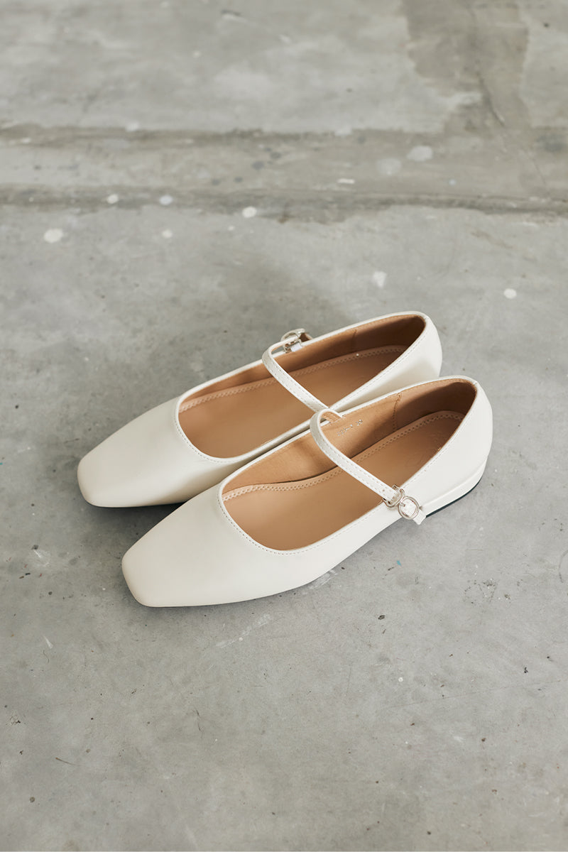 Emica Maryjane Flats in Cream