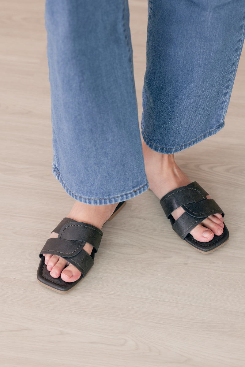 Ginette Interlocking Sliders in Volcanic Rock