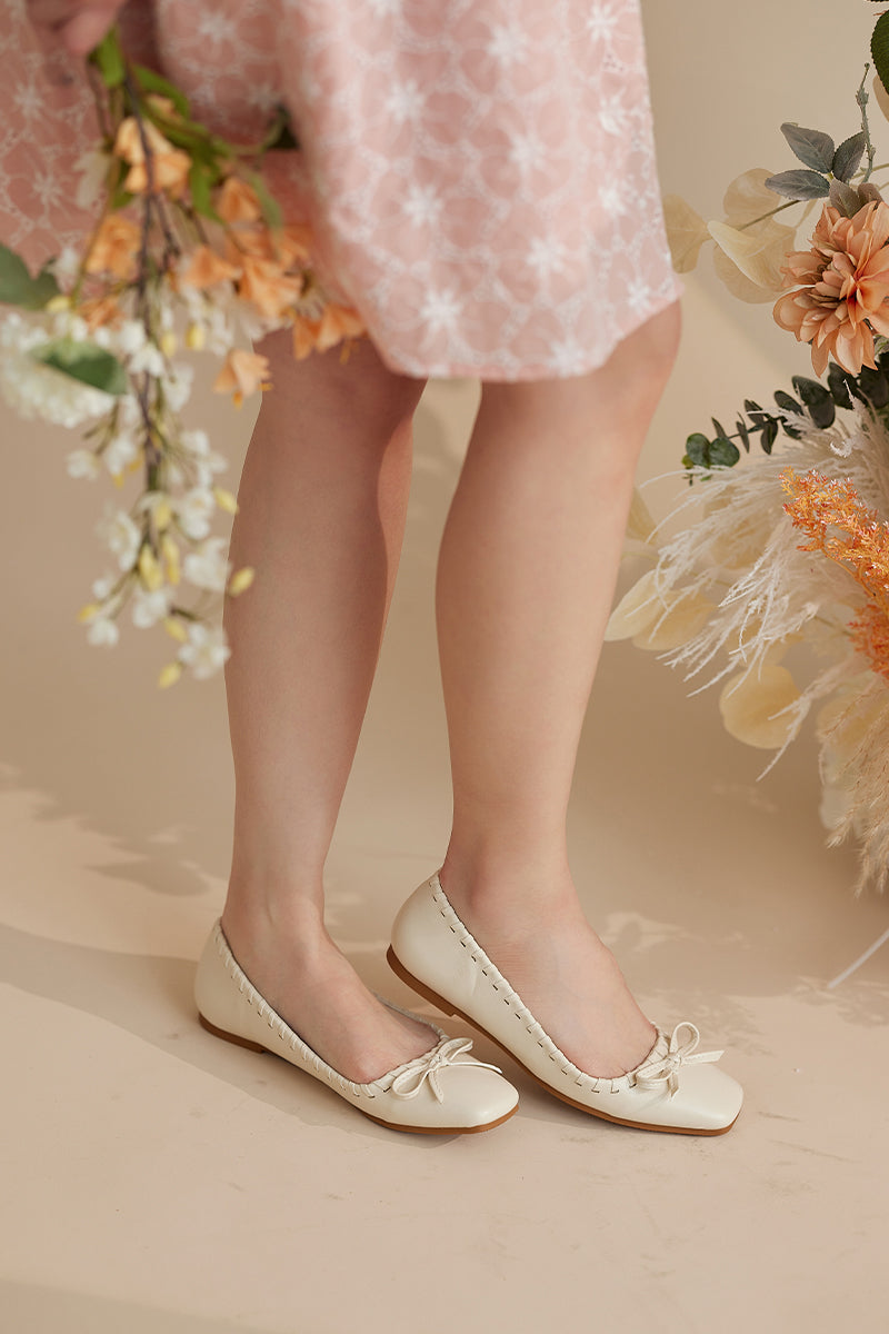 Harper Whipstitch Ballet Flats in Cream