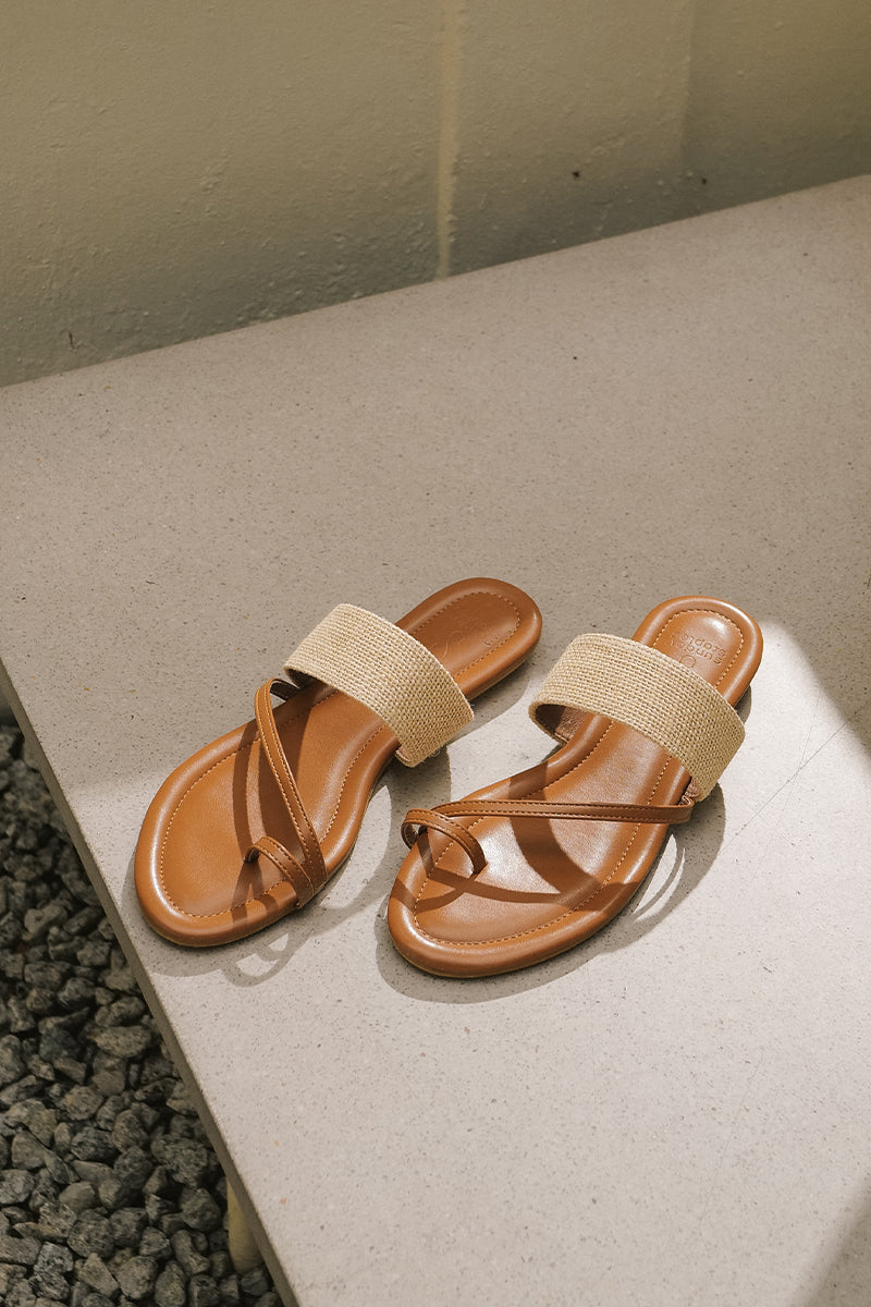 Imogen Straw Sliders in Camel