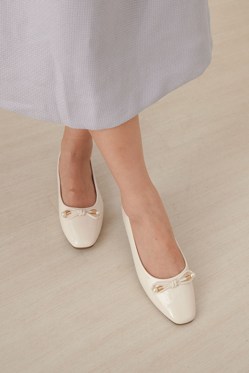 Jemima Pearl Ballet Flats in Cream