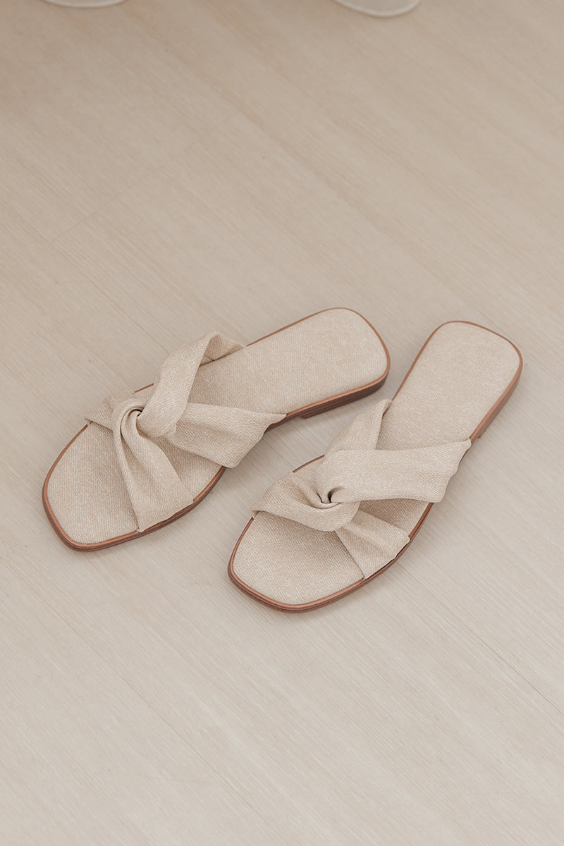 Jessa Cloud Sliders in Waterproof Linen