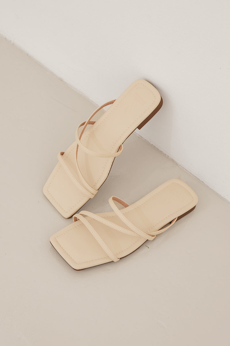 Laike Strappy Sliders in Cream