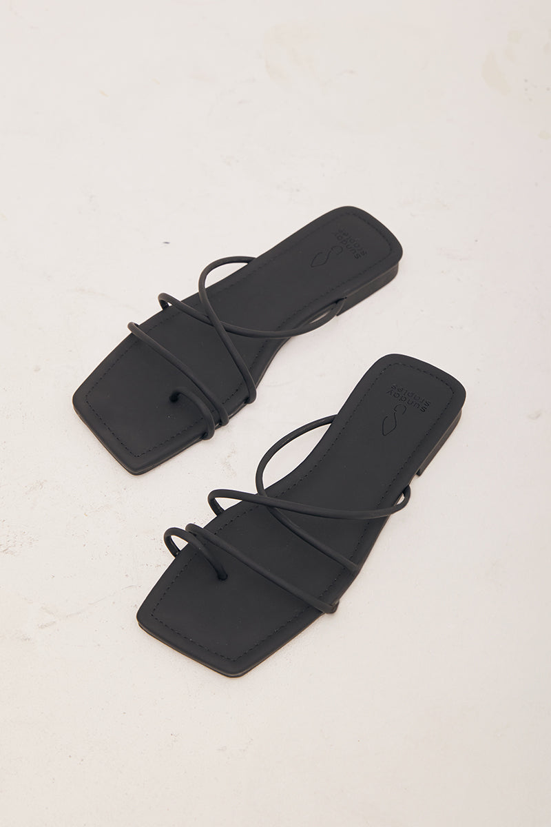 Leigh Strappy Sliders in Black