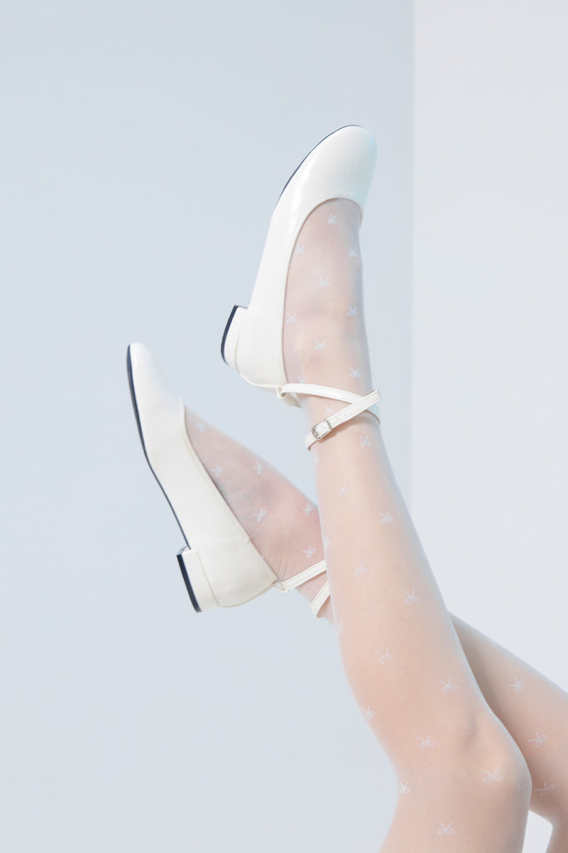 Lilou Removable Strap Flats in Cream