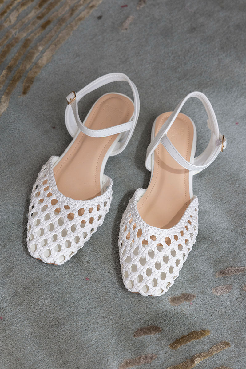 Linnea Hand-weaved Flats in White