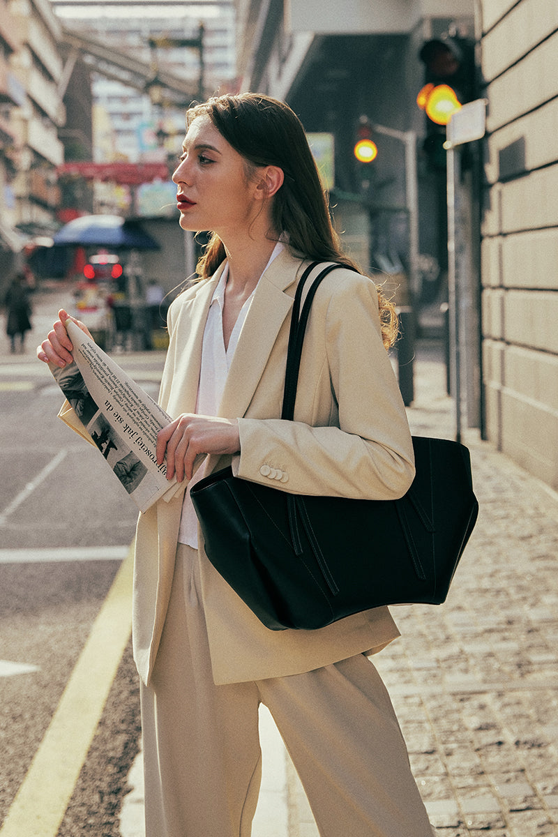 London Tote Bag in Black