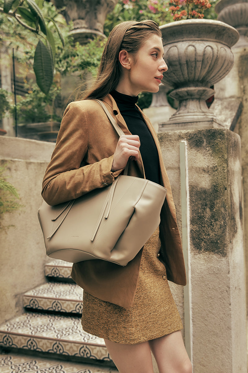 London Tote Bag in Taupe