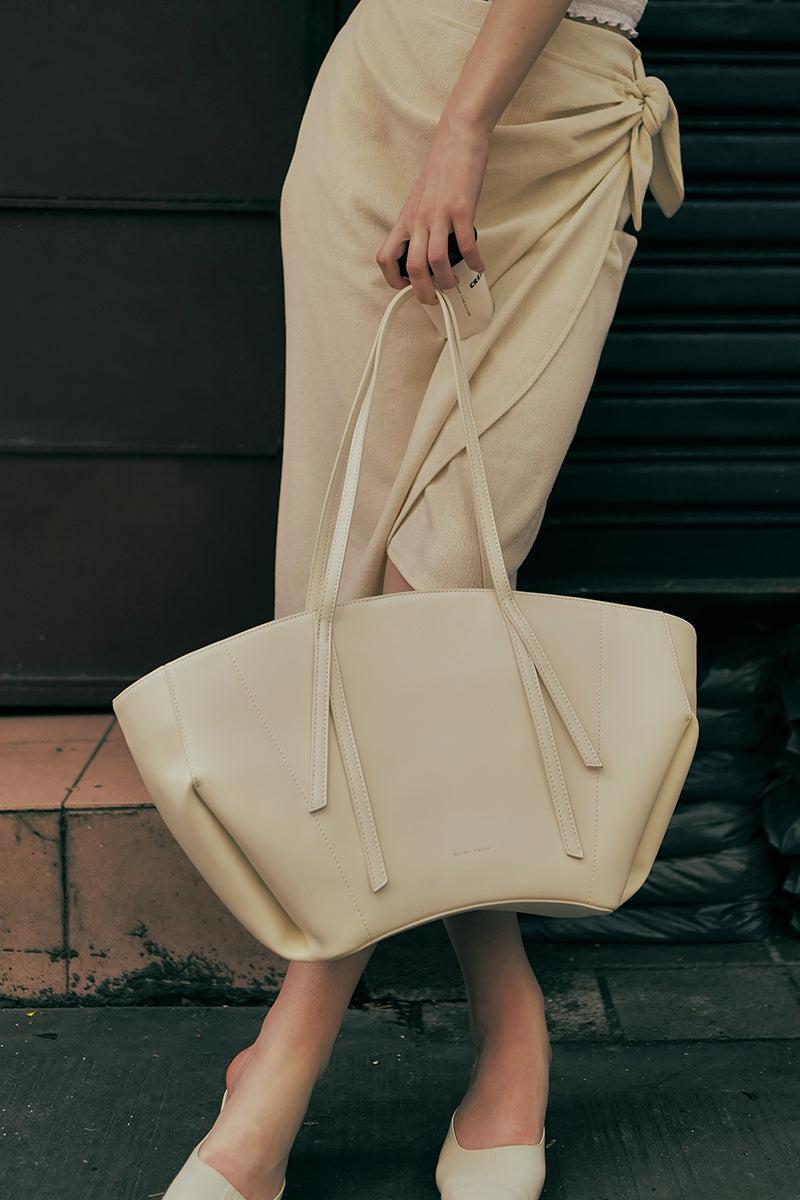 London Tote Bag in Cream