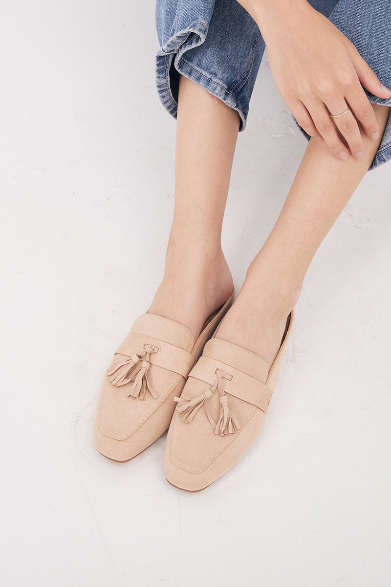 Lotus Tassle Mules in Nude