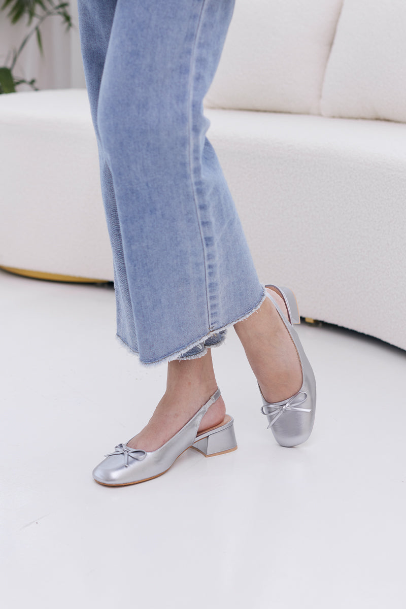 Lumi Ballet Slingback Heels in Silver