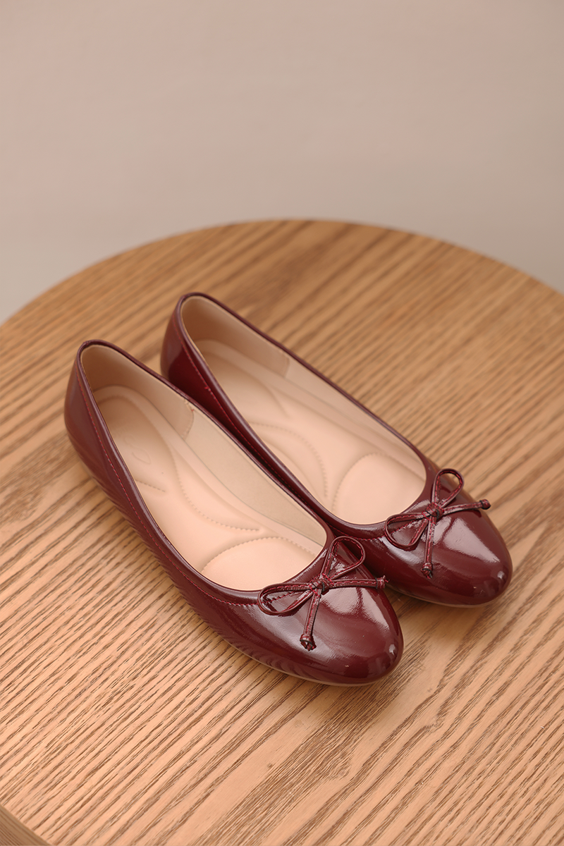 Milena Cloud Ballet Flats in Wine Patent