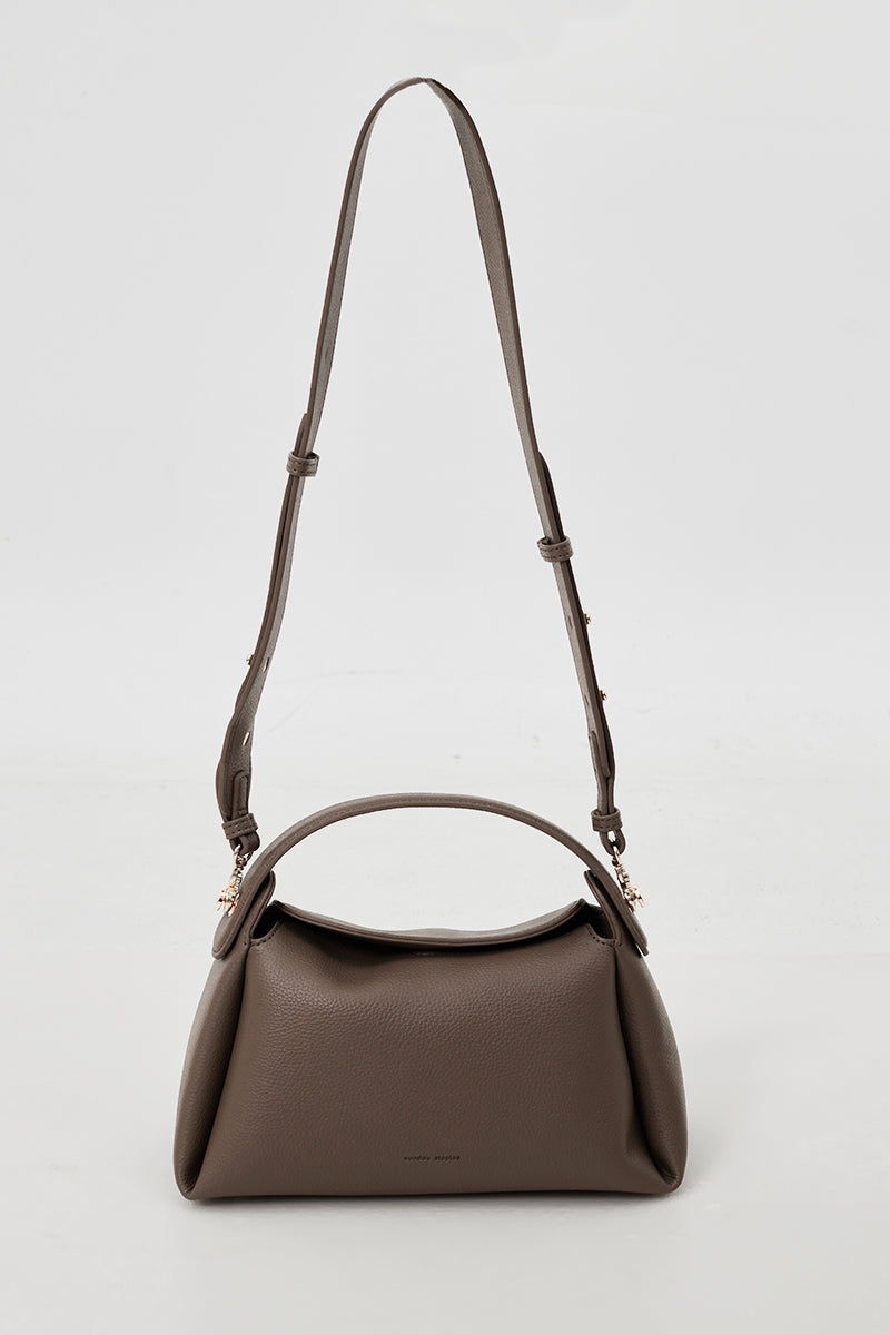 Milan 28 Top-handle Bag in Pebble