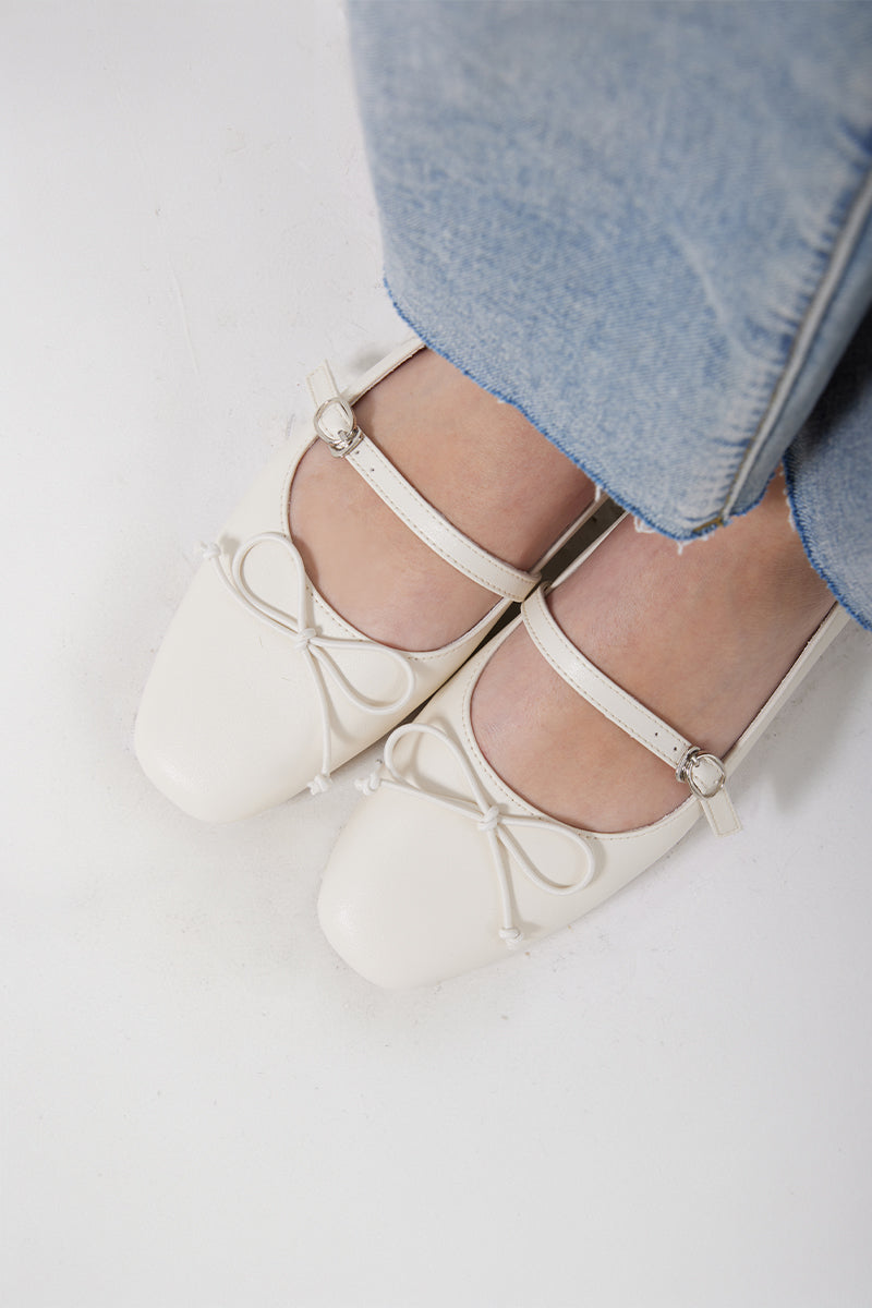 Misty Ballet Maryjane Flats in Cream