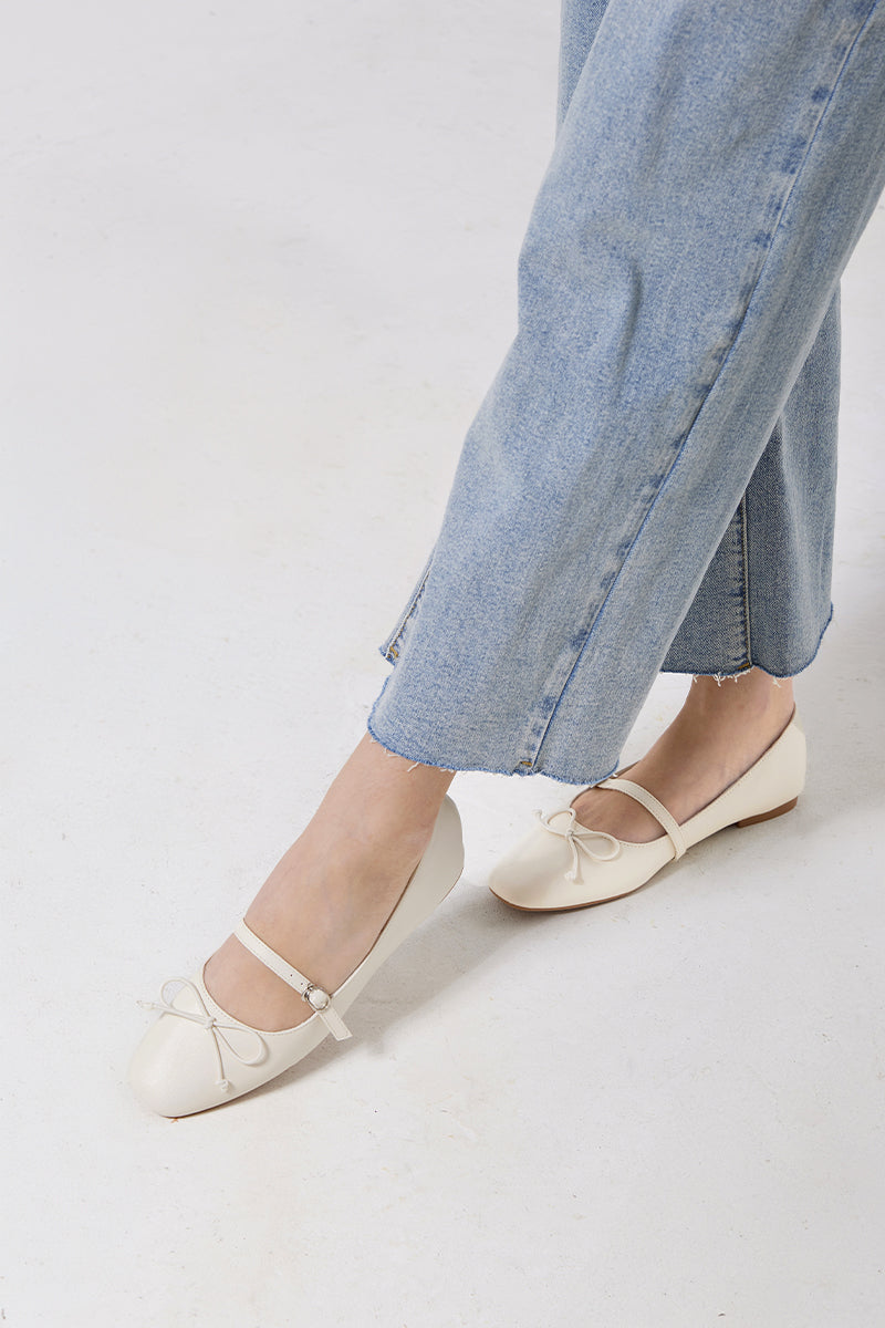 Misty Ballet Maryjane Flats in Cream