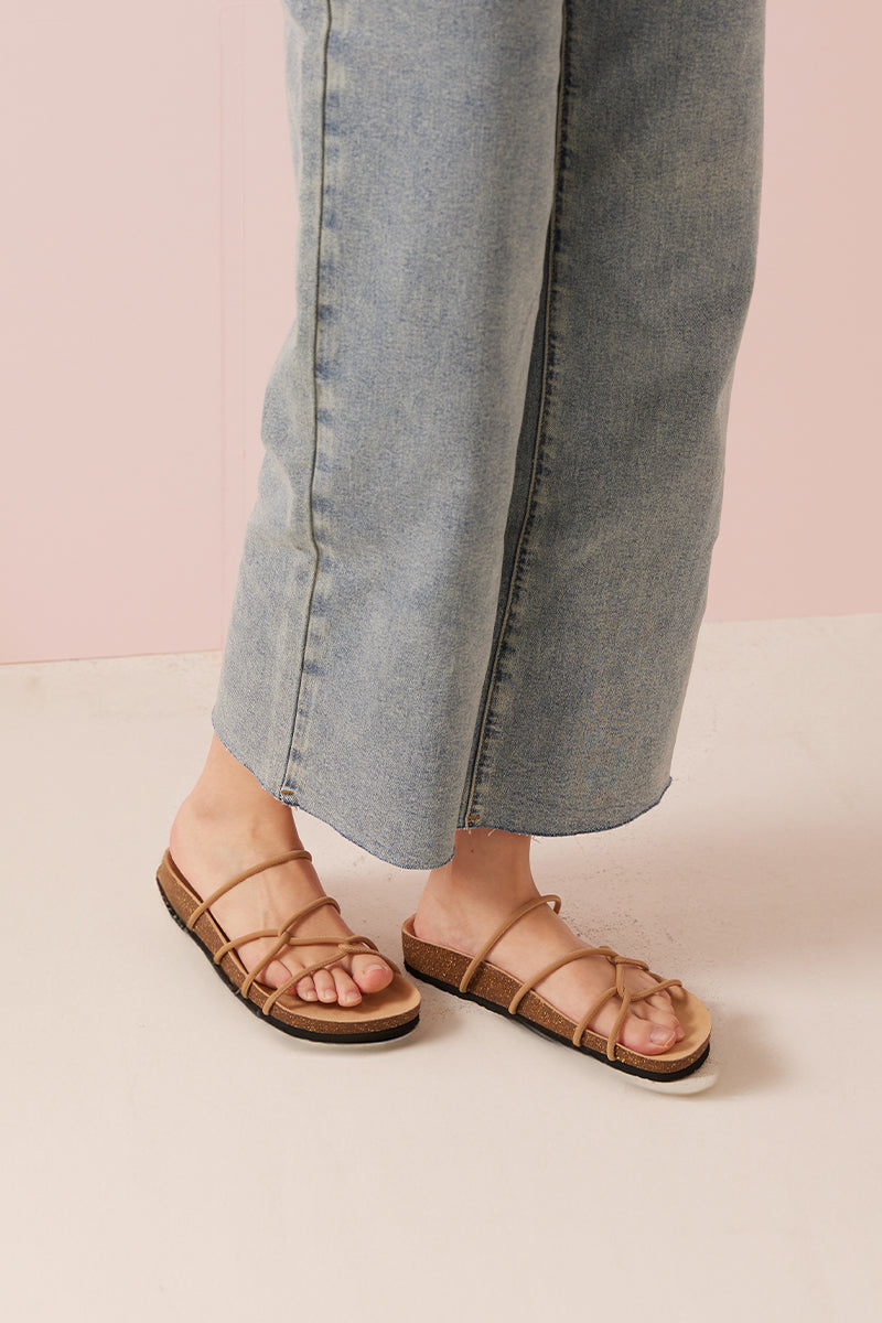 Mojave Strappy Chunky Sandals in Desert