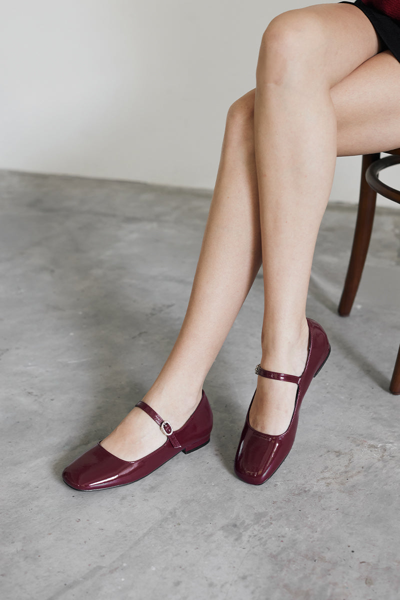 Noa Maryjane Flats in Merlot