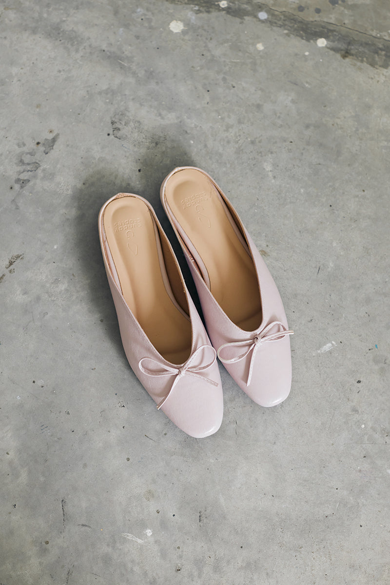 Nyssa Ballet Mules in Lilac