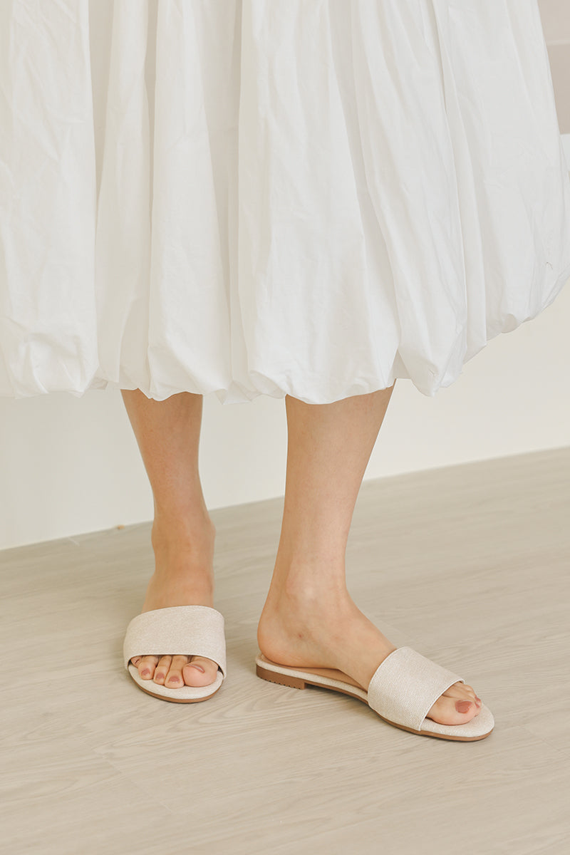 Olivian Strap-over Sliders in Waterproof Linen