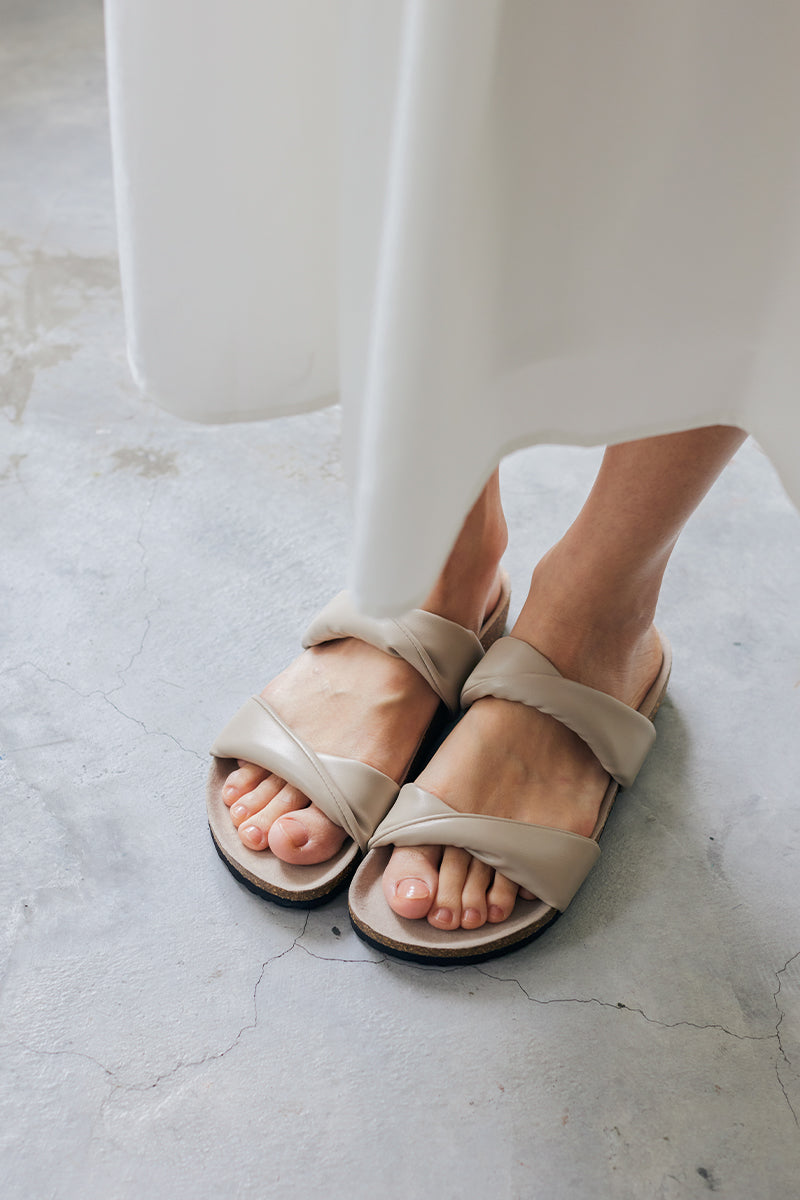 Orion Twist Chunky Sliders in Taupe