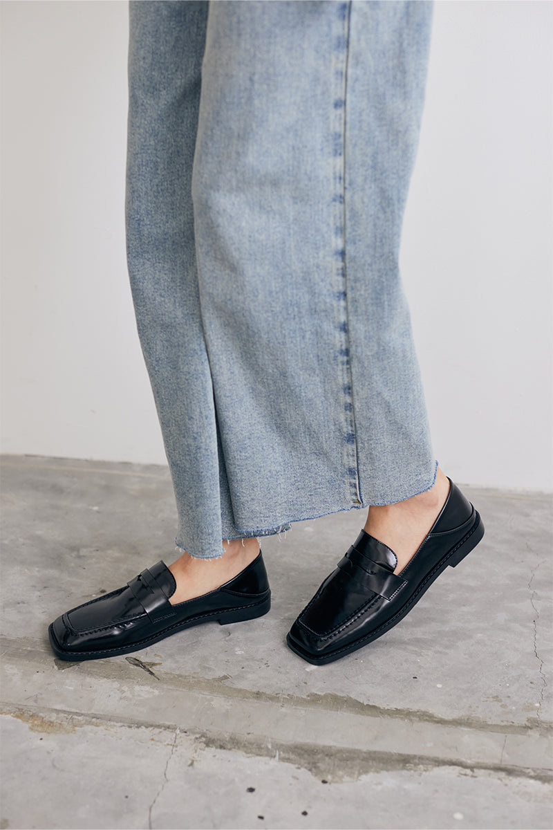 Perth Penny Loafers in Glazed Black