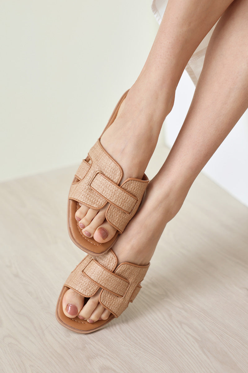 Rayla Interlocking Sliders in Waterproof Rattan Camel