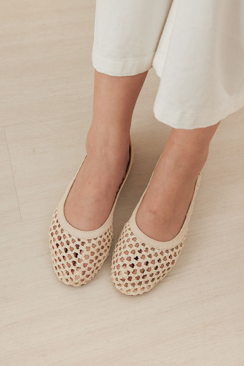 Rinko Woven Flats in Cream