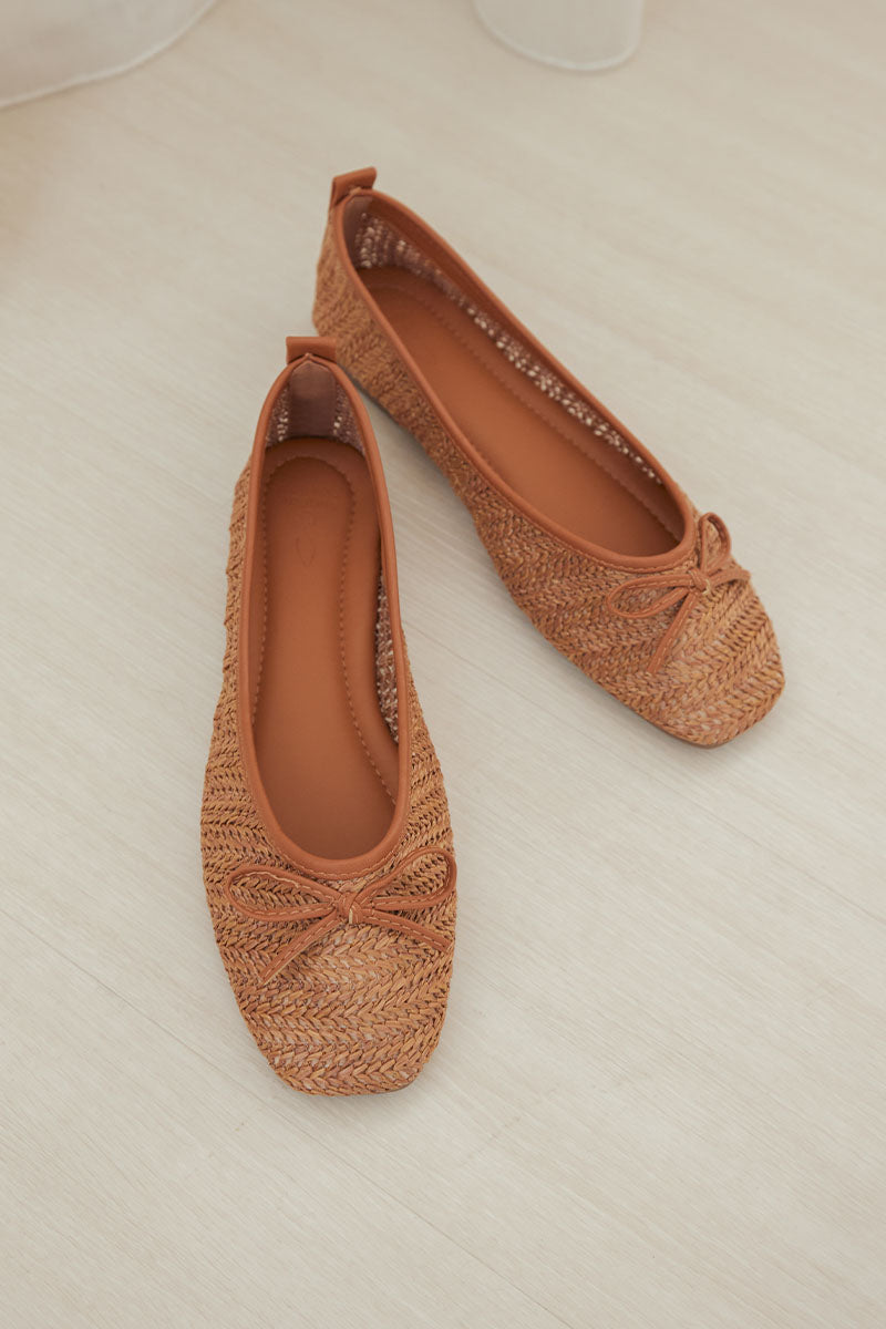 Robyn Weaved Flats in Brown