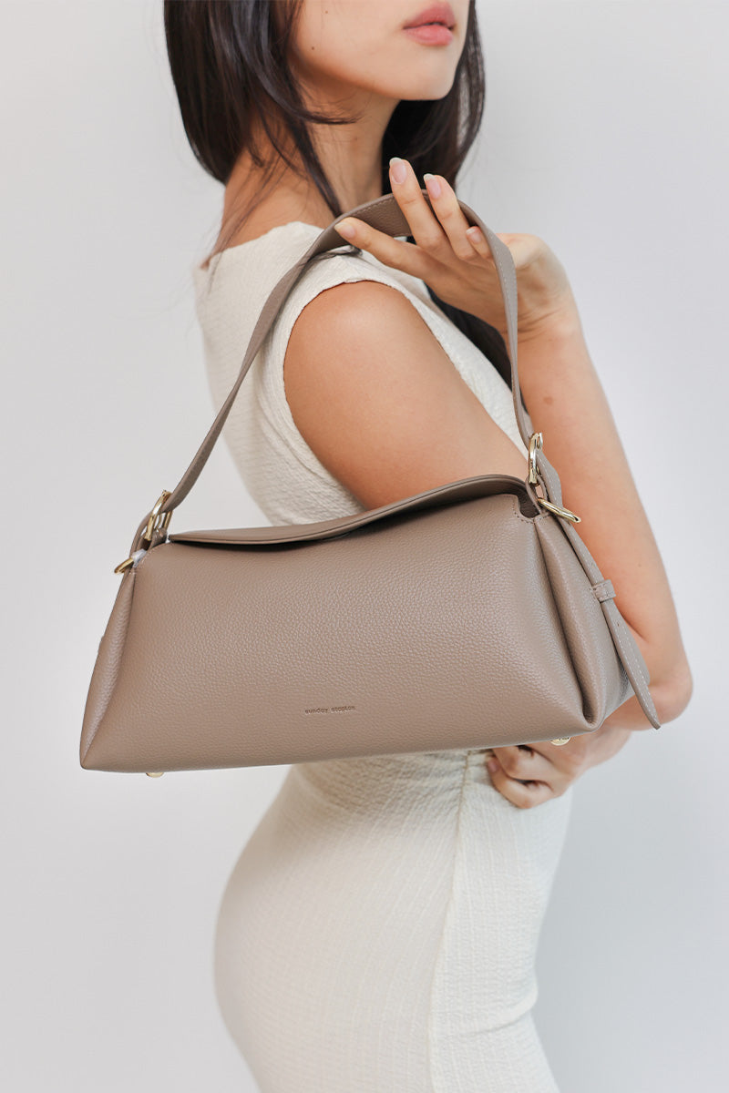 Roma Shoulder Bag in Taupe Pebbled