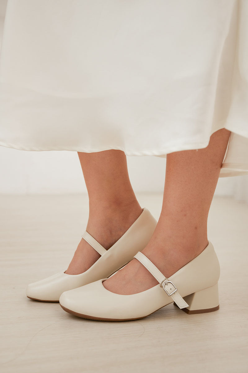 Roxxy Cloud Maryjane Heels in Cream