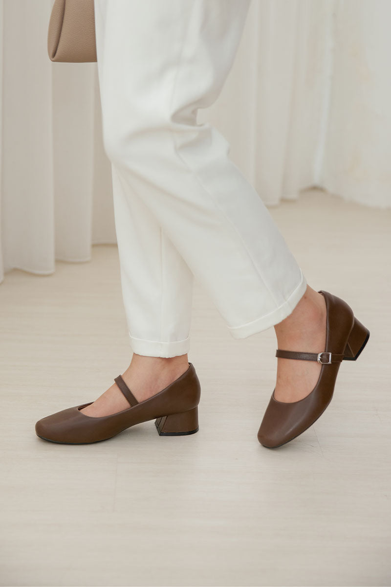 Roxxy Cloud Maryjane Heels in Walnut