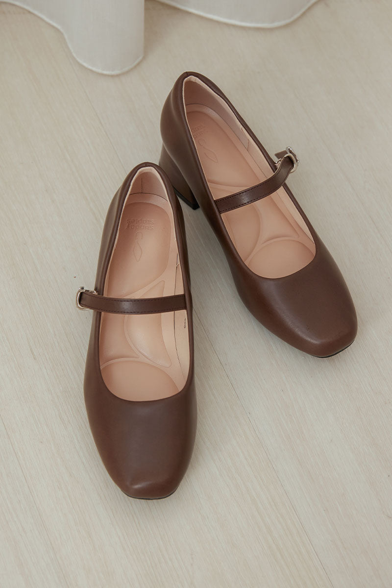 Roxxy Cloud Maryjane Heels in Walnut