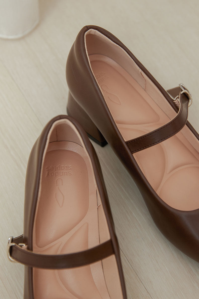 Roxxy Cloud Maryjane Heels in Walnut