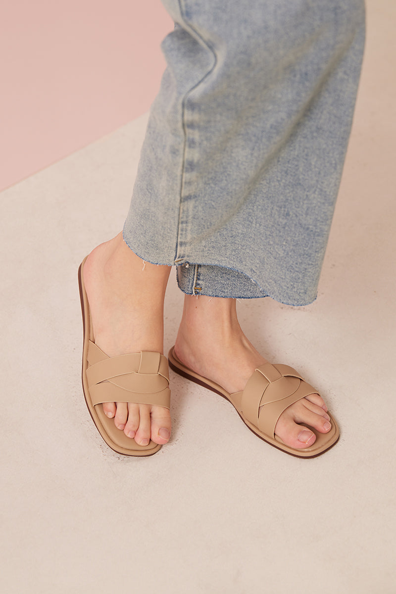 Ruka Sliders in Pale Taupe