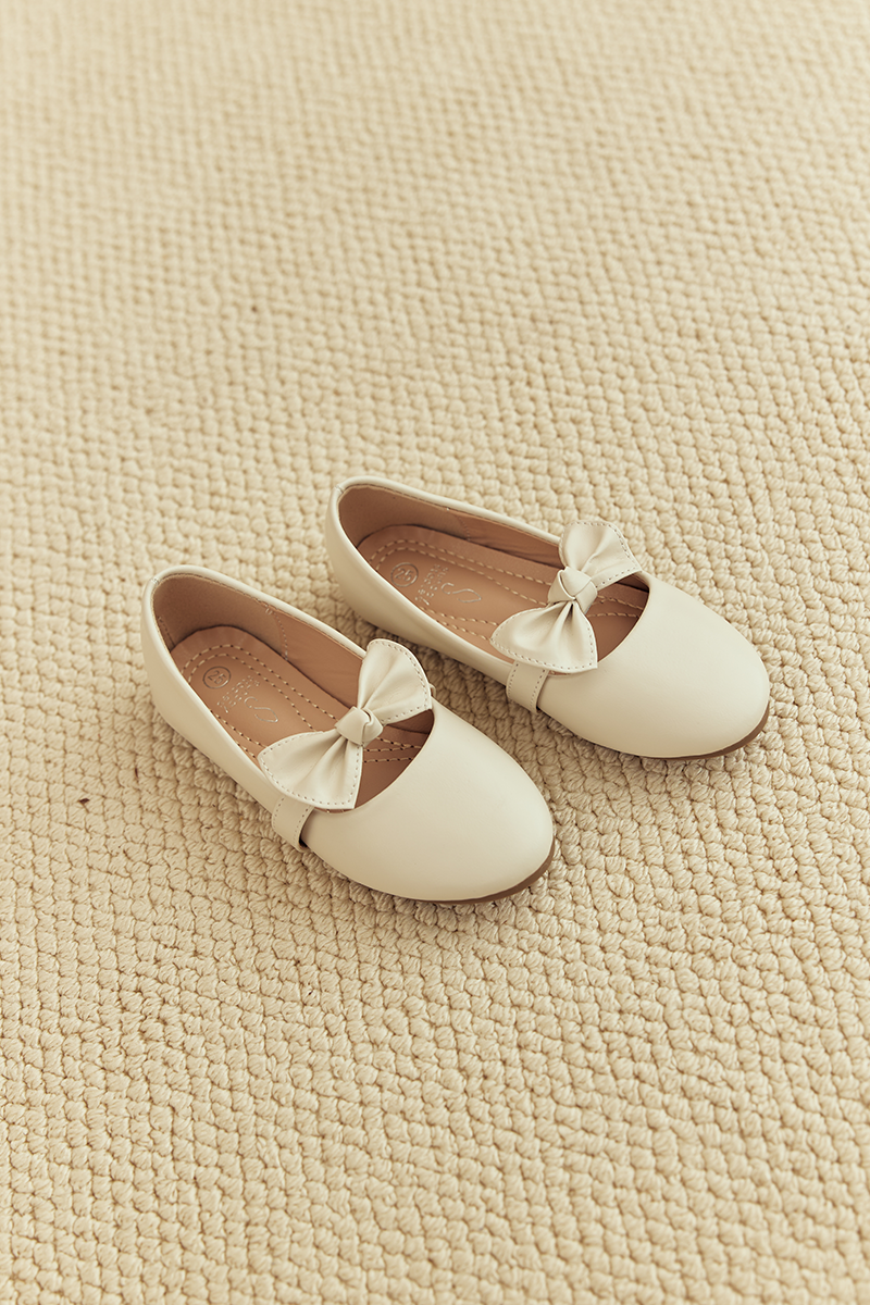 Sable Kids Ribbon Flats in Cream