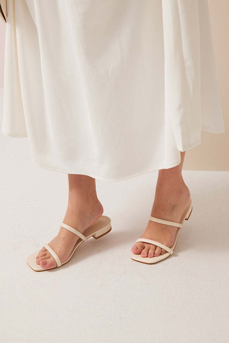 Sammie Strappy Sliders in Ivory